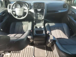 2015 Chrysler Town & Country S with VIN 2C4RC1HG9FR597654, listed as a Copart auction lot 84701374 with 79,980 mi miles and Salvage Title. Bid and sale history available at DreamBid. Image 8.