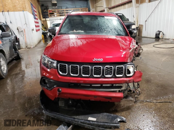 2025 Jeep Compass Latitude с VIN 3C4NJDBN6ST537089, выставлен на аукционе Copart как лот 66408035 с пробегом 2 595 миль миль и На запчасти • Non repairable. История ставок и продаж доступна на DreamBid. Изображение 5.