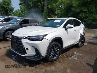 2024 Lexus NX 350h Premium z VIN 2T2GKCEZ2RC020010, wystawiony jako IAAI lot #42469214 z przebiegiem 10 505 mil mil oraz . Historia ofert i sprzedaży dostępna na DreamBid. Obrazek 2.