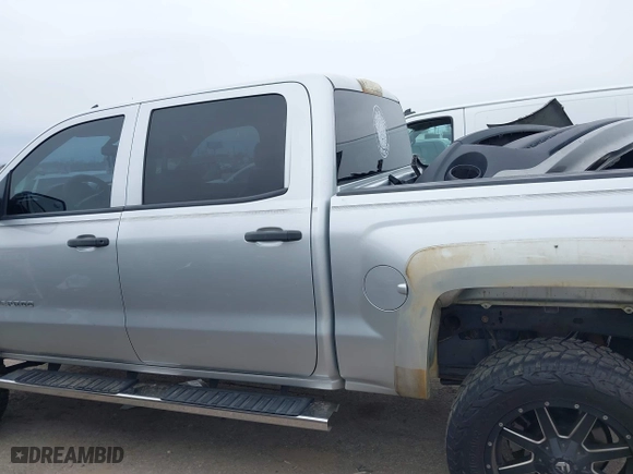 2014 Chevrolet Silverado 1500 LT with VIN 3GCUKRECXEG426462, listed as a IAAI auction lot 41599738 with 193,829 mi miles. Bid and sale history available at carsss.com. Image 14.
