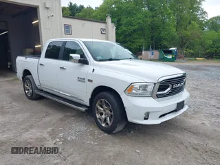 2017 Ram 1500 Longhorn z VIN 1C6RR7PT1HS843881, wystawiony jako IAAI lot #42235285 z przebiegiem Nie podano mil oraz . Historia ofert i sprzedaży dostępna na DreamBid. Obrazek 1.