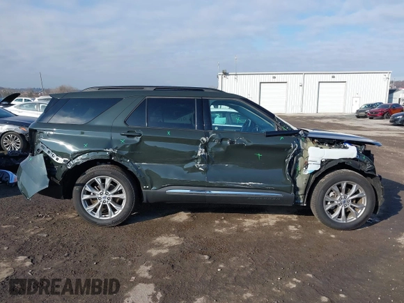 2023 Ford Explorer XLT with VIN 1FMSK8DH6PGC33797, listed as a IAAI auction lot 41111945 with 5,182 mi miles. Bid and sale history available at carsss.com. Image 6.