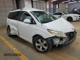 2012 Toyota Sienna LE AAS с VIN 5TDKK3DC1CS269618, выставлен на аукционе Copart как лот 49789095 с пробегом Не указан миль и Списание • Salvage title. История ставок и продаж доступна на DreamBid. Изображение 4.