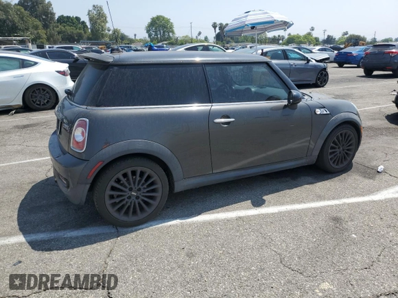 2011 MINI Hardtop S с VIN WMWSV3C54BTY12905, выставлен на аукционе Copart как лот 60280375 с пробегом 126 319 миль миль и Чистый • Clean title. История ставок и продаж доступна на DreamBid. Изображение 3.