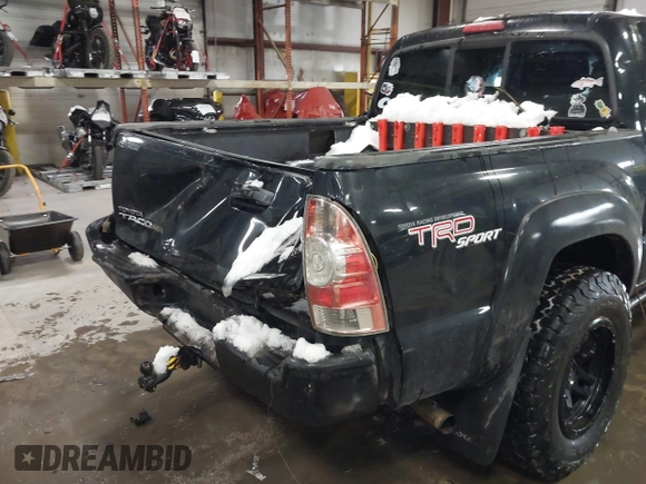2009 Toyota Tacoma with VIN 3TMLU42N79M027885, listed as a IAAI auction lot 41146330 with 261,832 mi miles and . Bid and sale history available at DreamBid. Image 19.