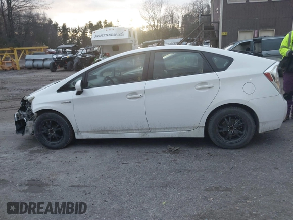 2013 Toyota Prius One with VIN JTDKN3DU9D5597277, listed as a IAAI auction lot 41240243 with 204,658 mi miles and . Bid and sale history available at carsss.com. Image 14.