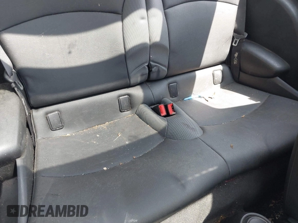 2008 MINI Hardtop with VIN WMWMF33508TU65961, listed as a IAAI auction lot 42156834 with 175,183 mi miles and . Bid and sale history available at DreamBid. Image 8.