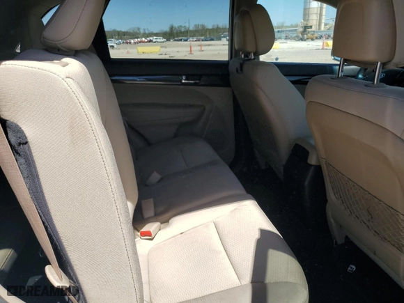 2013 Kia Sorento LX with VIN 5XYKT4A60DG418195, listed as a Copart auction lot 53351945 with 183,902 mi miles and Clean Title. Bid and sale history available at carsss.com. Image 10.