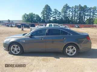 2017 Ford Taurus SE с VIN 1FAHP2D81HG110235, выставлен на аукционе IAAI как лот 42249870 с пробегом 131 811 миль миль и . История ставок и продаж доступна на DreamBid. Изображение 14.