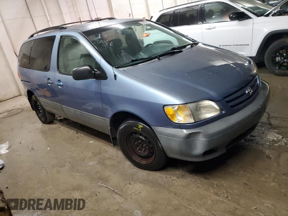 2002 Toyota Sienna CE with VIN 4T3ZF19CX2U448673, listed as a Copart auction lot 42005585 with 270,701 mi miles and Clean Title. Bid and sale history available at carsss.com. Image 4.