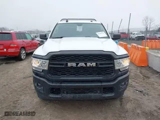 2019 Ram 2500 Tradesman with VIN 3C6UR5HJ8KG600868, listed as a IAAI auction lot 41435732 with 225,052 mi miles. Bid and sale history available at carsss.com. Image 12.