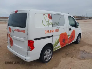 2015 Nissan NV200 SV with VIN 3N6CM0KN4FK715632, listed as a IAAI auction lot 41794500 with 156,495 mi miles. Bid and sale history available at carsss.com. Image 4.
