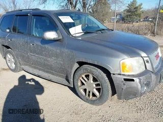 2007 GMC Envoy Denali with VIN 1GKET63M172197682, listed as a IAAI auction lot 41470041 with 192,581 mi miles. Bid and sale history available at carsss.com. Image 1.