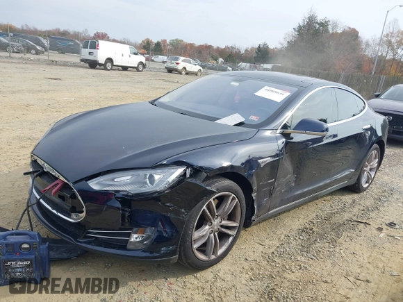 2014 Tesla Model S 60 with VIN 5YJSA1S12EFP42605, listed as a IAAI auction lot 40905031 with 68,155 mi miles and . Bid and sale history available at DreamBid. Image 19.