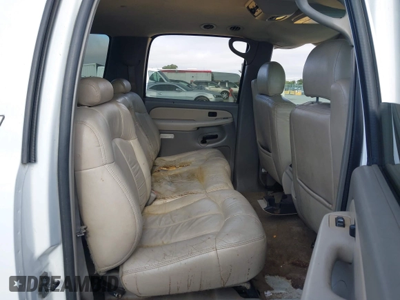 2002 Chevrolet Suburban LT with VIN 3GNFK16T72G327657, listed as a IAAI auction lot 42803663 with Not provided miles and . Bid and sale history available at DreamBid. Image 8.