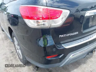2013 Nissan Pathfinder SL z VIN 5N1AR2MNXDC646867, wystawiony jako IAAI lot #42483972 z przebiegiem 161 125 mil mil oraz . Historia ofert i sprzedaży dostępna na DreamBid. Obrazek 6.