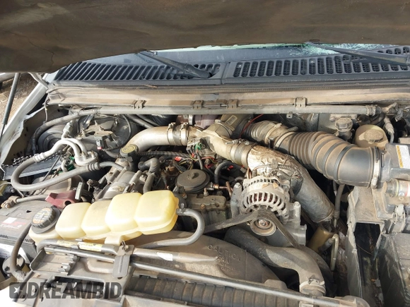 2000 Ford F-250 XL z VIN 1FTNX21F7YEC15664, wystawiony jako IAAI lot #41600552 z przebiegiem 340 100 mil mil oraz . Historia ofert i sprzedaży dostępna na DreamBid. Obrazek 10.