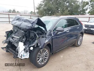2025 Cadillac XT4 FWD Premium Luxury z VIN 1GYFZCR40SF148814, wystawiony jako IAAI lot #41598124 z przebiegiem Nie podano mil oraz . Historia ofert i sprzedaży dostępna na DreamBid. Obrazek 2.
