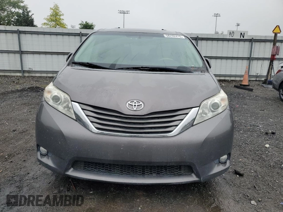 2012 Toyota Sienna XLE AAS с VIN 5TDYK3DC0CS191178, выставлен на аукционе Copart как лот 58292415 с пробегом 88 272 миль миль и Чистый • Clean title. История ставок и продаж доступна на DreamBid. Изображение 5.
