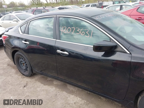 2015 Nissan Altima 2.5 SV with VIN 1N4AL3AP7FC582717, listed as a IAAI auction lot 42073631 with 137,788 mi miles. Bid and sale history available at carsss.com. Image 13.
