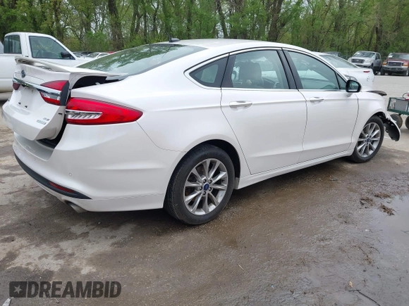 2017 Ford Fusion SE with VIN 3FA6P0HD2HR274458, listed as a IAAI auction lot 42042518 with 99,983 mi miles and . Bid and sale history available at carsss.com. Image 4.