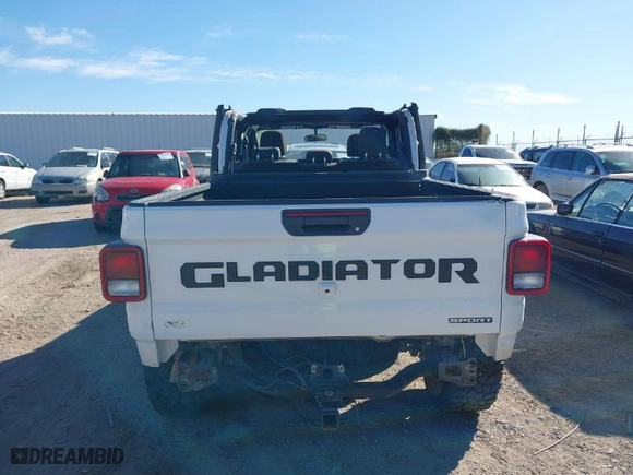 2020 Jeep Gladiator Sport S with VIN 1C6HJTAG3LL126683, listed as a IAAI auction lot 41592873 with 1 mi miles. Bid and sale history available at carsss.com. Image 16.