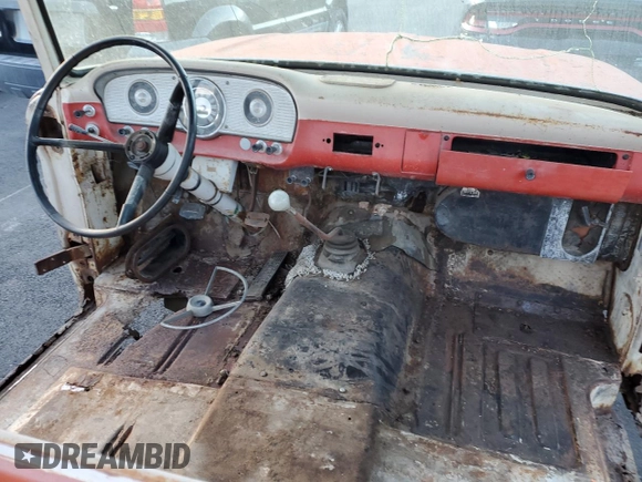 1963 Ford F-250 z VIN F25CR381471, wystawiony jako Copart lot #83724854 z przebiegiem 27 096 mil mil oraz Szkoda całkowita • Salvage title. Historia ofert i sprzedaży dostępna na DreamBid. Obrazek 8.