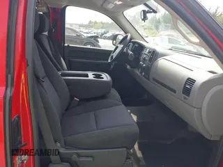 2010 Chevrolet Silverado 1500 LS with VIN 1GCSCREA6AZ279585, listed as a IAAI auction lot 41877080 with 162,897 mi miles. Bid and sale history available at carsss.com. Image 5.