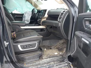2019 Ram 1500 Laramie with VIN 1C6SRFDT3KN556578, listed as a IAAI auction lot 41444514 with 91,365 mi miles. Bid and sale history available at carsss.com. Image 5.