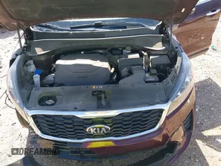 2019 Kia Sorento LX z VIN 5XYPG4A53KG442330, wystawiony jako IAAI lot #41979033 z przebiegiem 95 335 mil mil oraz . Historia ofert i sprzedaży dostępna na DreamBid. Obrazek 10.