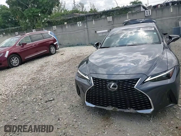 2023 Lexus IS 300 z VIN JTHDA1D28P5128529, wystawiony jako Copart lot #59092495 z przebiegiem 14 706 mil mil oraz Szkoda całkowita • Salvage title. Historia ofert i sprzedaży dostępna na DreamBid. Obrazek 13.