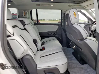 2023 Rivian R1S Adventure z VIN 7PDSGABA4PN026056, wystawiony jako Copart lot #56892495 z przebiegiem Nie podano mil oraz Szkoda całkowita • Salvage title. Historia ofert i sprzedaży dostępna na DreamBid. Obrazek 11.