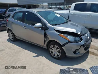 2012 Mazda 2 Sport z VIN JM1DE1KY6C0136245, wystawiony jako IAAI lot #42335968 z przebiegiem 142 602 mil mil oraz . Historia ofert i sprzedaży dostępna na DreamBid. Obrazek 1.