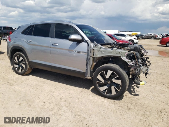 2024 Volkswagen Atlas SE with VIN 1V2HE2CA5RC205604, listed as a Copart auction lot 56399885 with 19,859 mi miles and Salvage title. Bid and sale history available at DreamBid. Image 4.