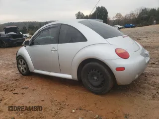 2004 Volkswagen New Beetle Coupe GLS with VIN 3VWCK31C54M414103, listed as a Copart auction lot 83652174 with 68,132 mi miles and Salvage Title. Bid and sale history available at carsss.com. Image 2.