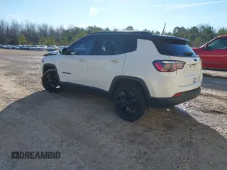 2018 Jeep Compass Latitude with VIN 3C4NJCBB3JT407916, listed as a IAAI auction lot 41333657 with 84,929 mi miles. Bid and sale history available at carsss.com. Image 3.