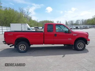 2005 Ford Super Duty F-250 XL with VIN 1FTSX21P65EA38063, listed as a IAAI auction lot 42159568 with 225,036 mi miles. Bid and sale history available at carsss.com. Image 13.