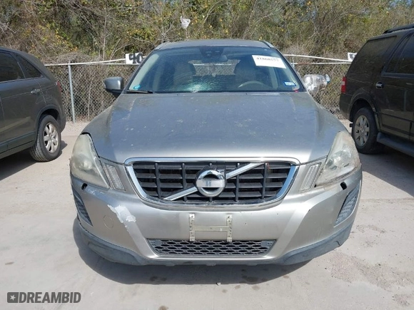 2012 Volvo XC60 3.2L with VIN YV4952DZ5C2288519, listed as a IAAI auction lot 41868577 with 120,601 mi miles. Bid and sale history available at carsss.com. Image 12.