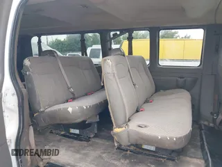 2017 Chevrolet Express Passenger LT z VIN 1GAZGPFG6H1203750, wystawiony jako IAAI lot #42782626 z przebiegiem 193 843 mil mil oraz . Historia ofert i sprzedaży dostępna na DreamBid. Obrazek 8.