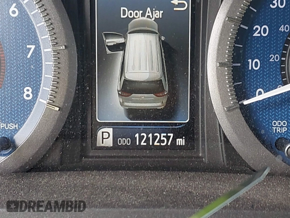 2015 Toyota Sienna XLE with VIN 5TDYK3DC7FS659864, listed as a IAAI auction lot 41958112 with 121,257 mi miles and . Bid and sale history available at DreamBid. Image 15.