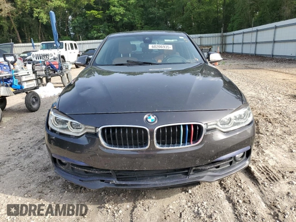 2018 BMW 3 Series 330i xDrive with VIN WBA8D9G55JNU71401, listed as a Copart auction lot 60206935 with Not provided miles and Clean title. Bid and sale history available at DreamBid. Image 5.