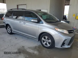 2018 Toyota Sienna LE Auto Access Seat with VIN 5TDKZ3DC5JS959834, listed as a Copart auction lot 51002875 with 113,144 mi miles and Salvage Title. Bid and sale history available at carsss.com. Image 4.