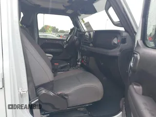 2024 Jeep Wrangler Rubicon with VIN 1C4PJXFG4RW160501, listed as a IAAI auction lot 42366618 with 16,515 mi miles and . Bid and sale history available at DreamBid. Image 5.