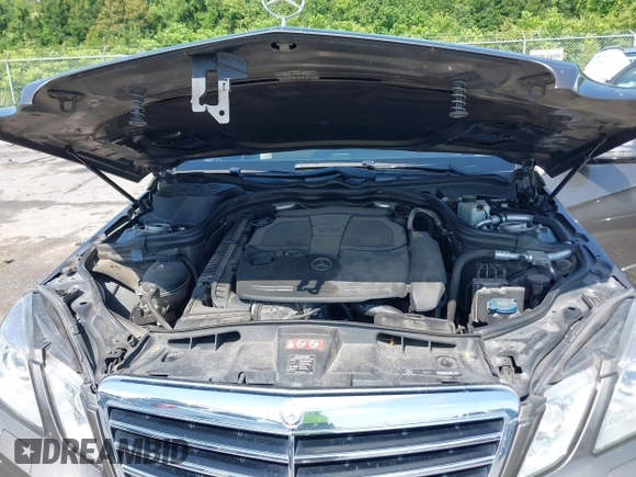 2012 Mercedes-Benz E 350 Luxury z VIN WDDHF5KB5CA629139, wystawiony jako IAAI lot #42360346 z przebiegiem 142 949 mil mil oraz . Historia ofert i sprzedaży dostępna na DreamBid. Obrazek 10.
