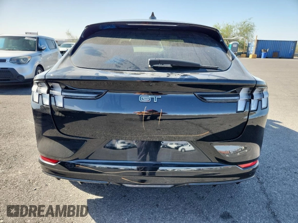 2023 Ford Mustang Mach-E GT z VIN 3FMTK4SE6PMA61931, wystawiony jako Copart lot #62026605 z przebiegiem 15 265 mil mil oraz Szkoda całkowita • Salvage title. Historia ofert i sprzedaży dostępna na DreamBid. Obrazek 6.