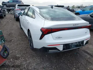 2025 Kia K5 GT-Line with VIN KNAG64J79S5269990, listed as a IAAI auction lot 41045931 with 1,665 mi miles. Bid and sale history available at carsss.com. Image 3.