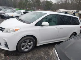 2018 Toyota Sienna LE Auto Access Seat with VIN 5TDKZ3DC7JS962959, listed as a IAAI auction lot 41614517 with 89,362 mi miles. Bid and sale history available at carsss.com. Image 14.