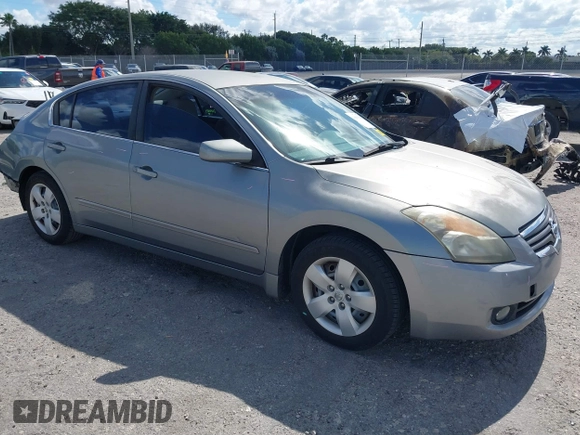 2007 Nissan Altima 2.5 S with VIN 1N4AL21E27C174572, listed as a IAAI auction lot 41561396 with 148,497 mi miles. Bid and sale history available at carsss.com. Image 1.