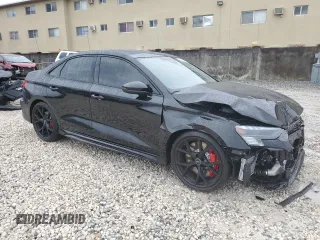 2024 Audi RS 3 z VIN WUAG4DGYXRA909721, wystawiony jako Copart lot #89262995 z przebiegiem 2235 mil mil oraz Szkody całkowita. Historia ofert i sprzedaży dostępna na DreamBid. Obrazek 4.