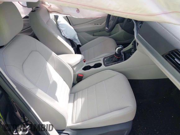 2024 Volkswagen Jetta SE with VIN 3VW7M7BU1RM063918, listed as a IAAI auction lot 42233127 with 12,903 mi miles and . Bid and sale history available at DreamBid. Image 5.
